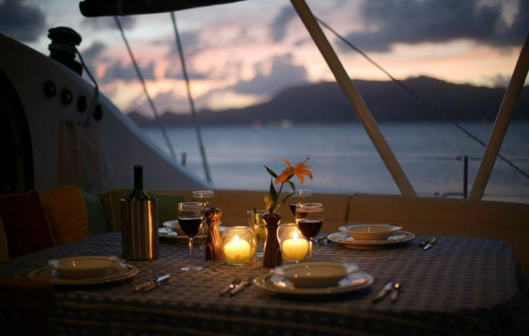 yacht dinner mumbai